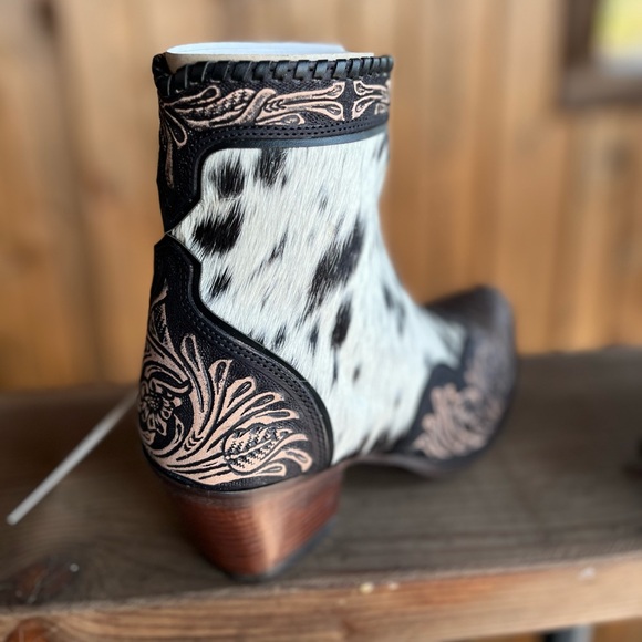 Hand Tooled Leather Cowhide Women Bootie Boot Boho Western Shoe Glennchester - Picture 8 of 15